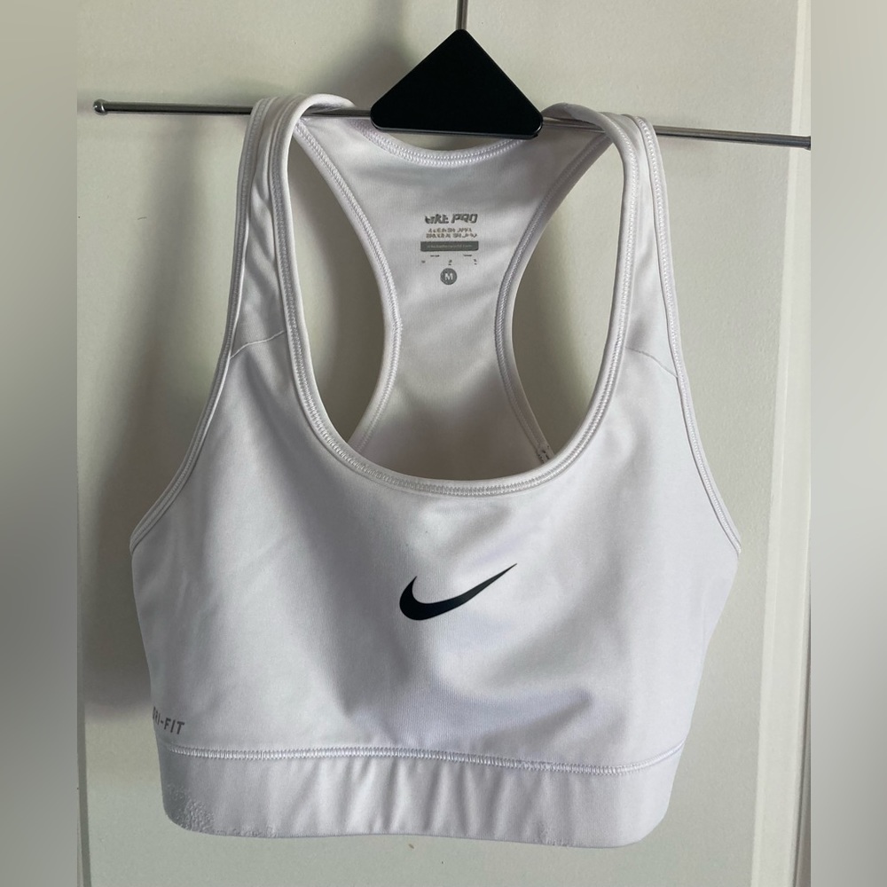 NIKE PRO DRI-FIT Racerback Sports Bra.